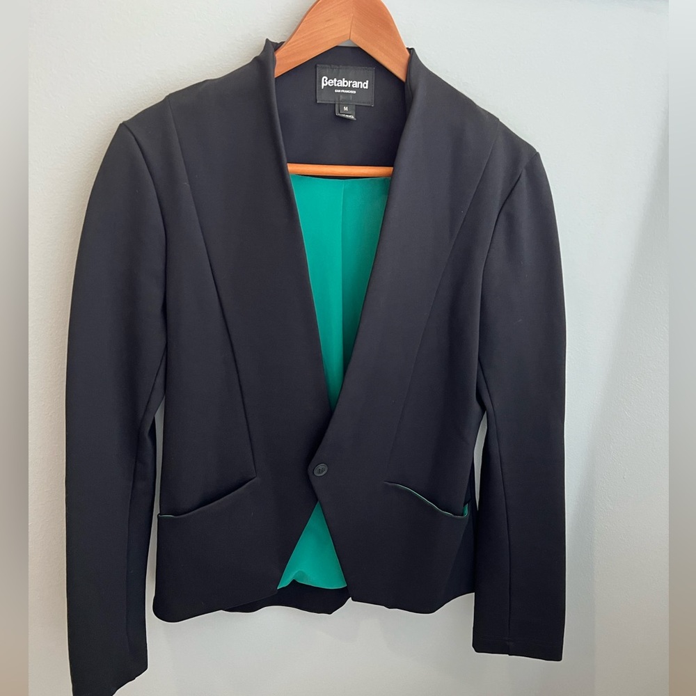 Blazer that feels like a sweatshirt (black w/ green lining)